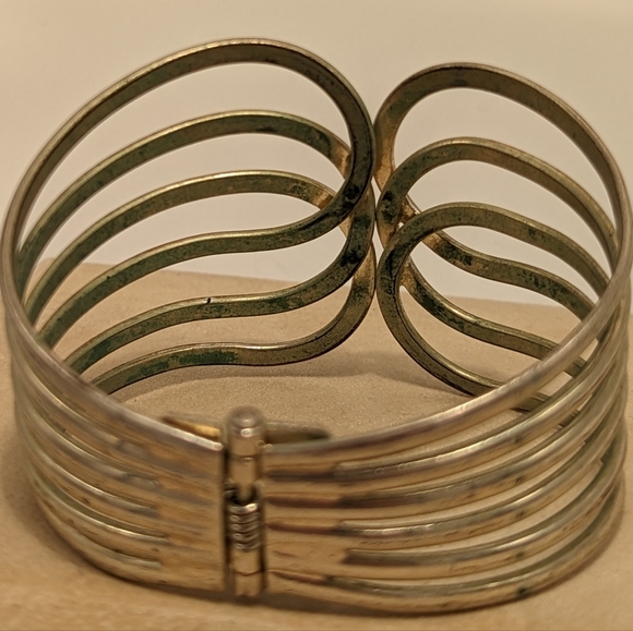 Vintage Silver Tone Hinge Cuff - Picture 3 of 5